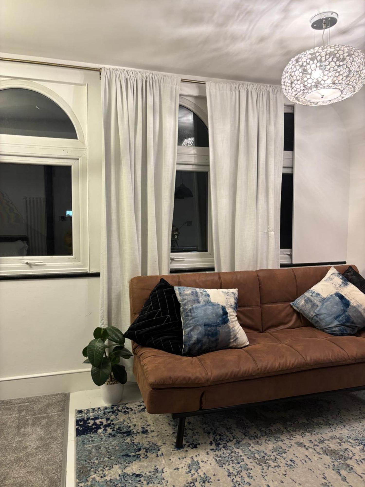 Newly Renovated Modern Studio Apartment In West Kensington London Eksteriør bilde