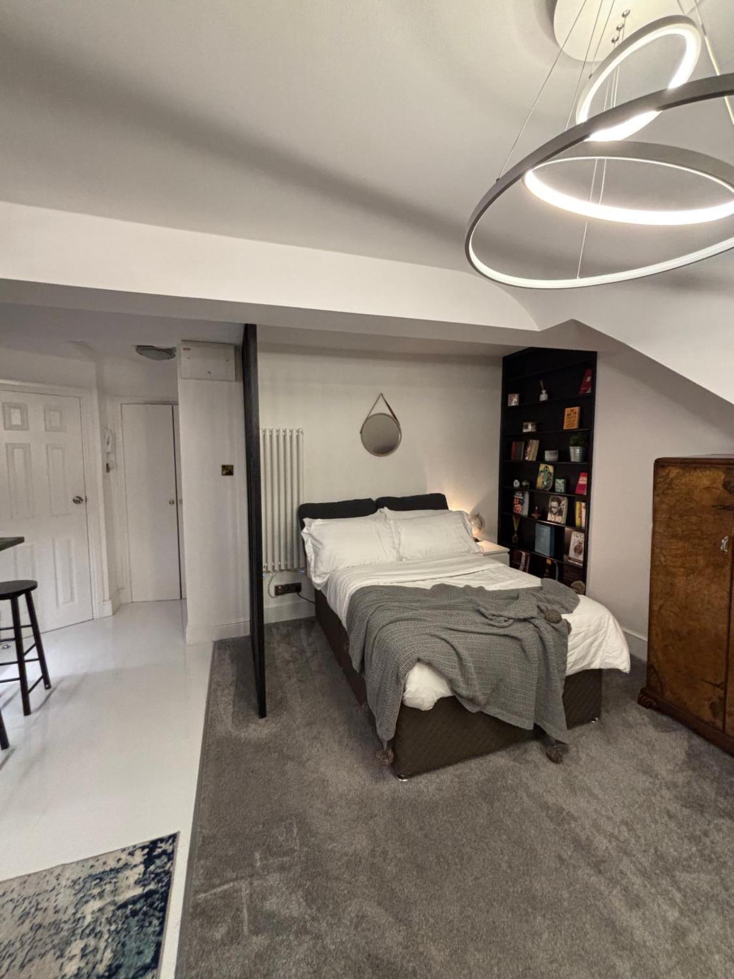 Newly Renovated Modern Studio Apartment In West Kensington London Eksteriør bilde